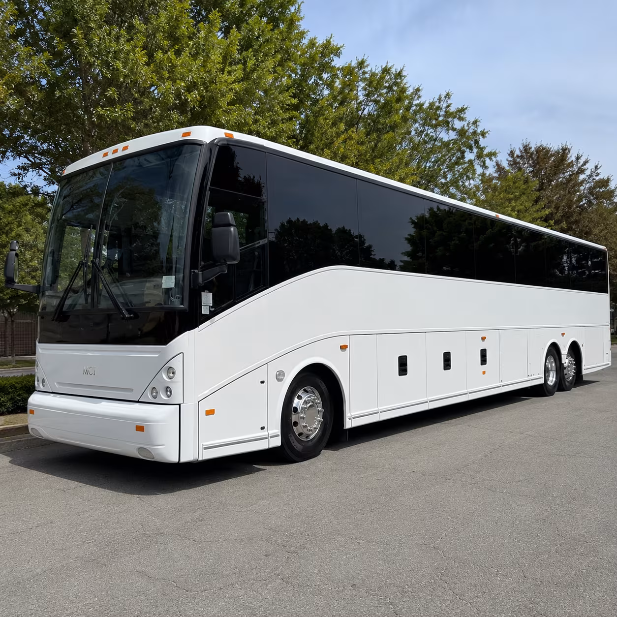 airport shuttle buses for franklin s corporate campuses and cool springs business corridor