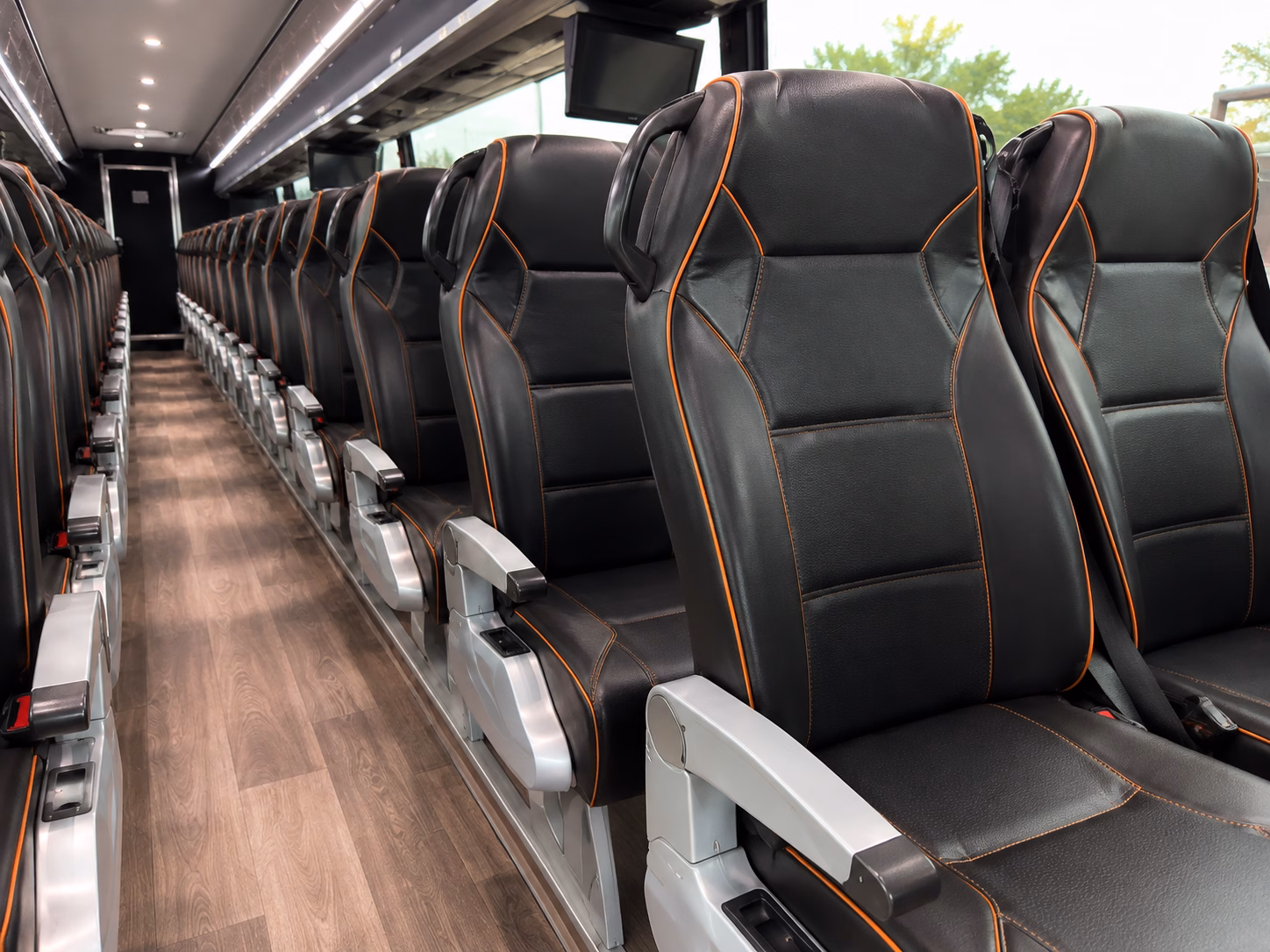 how the type of bus you choose changes the price in franklin tennessee
